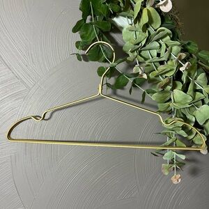 Bronze Hangers‎